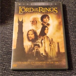 Warner Bros. The Lord of the Rings: The Two Towers – Gold Brown Cover Art